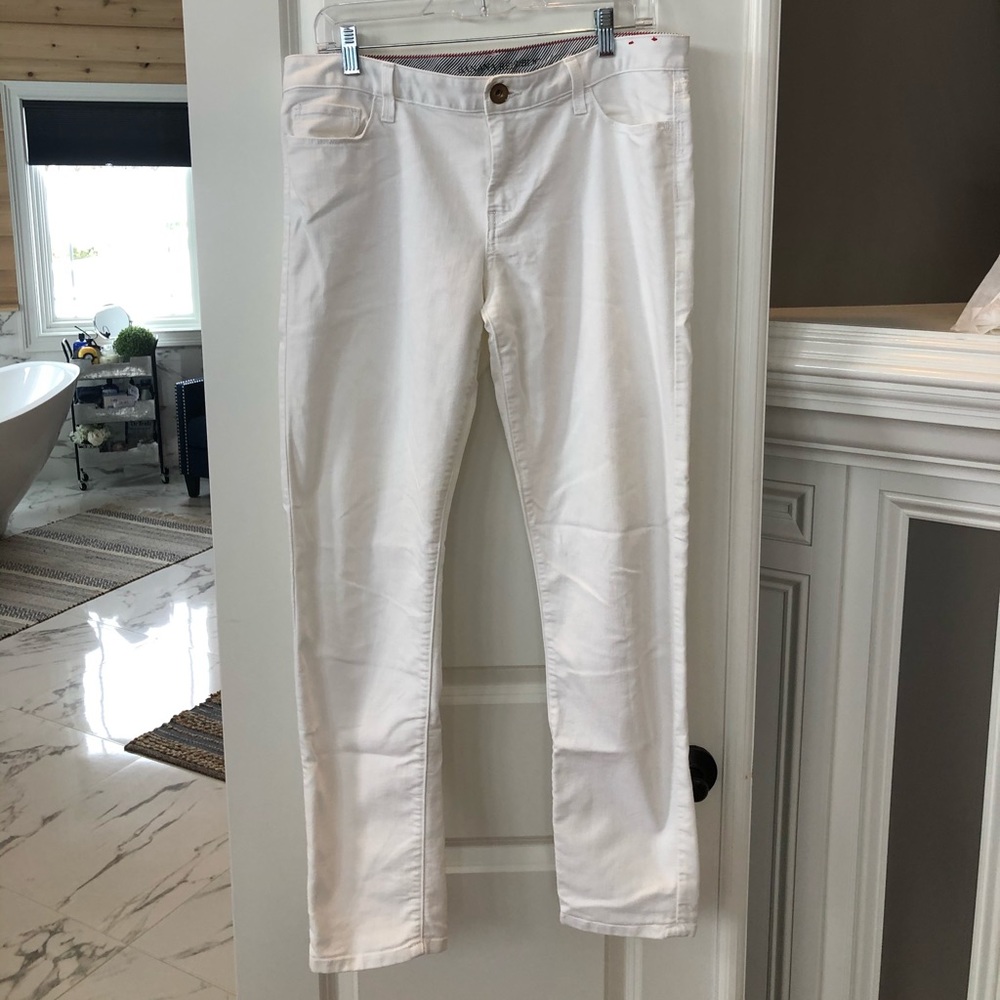 Like new woman’s Banana Republic Skinny Jean.